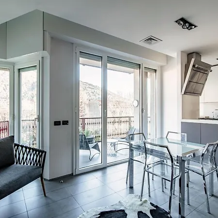 Eye On Lighty Loft By House Of Travelers * Como