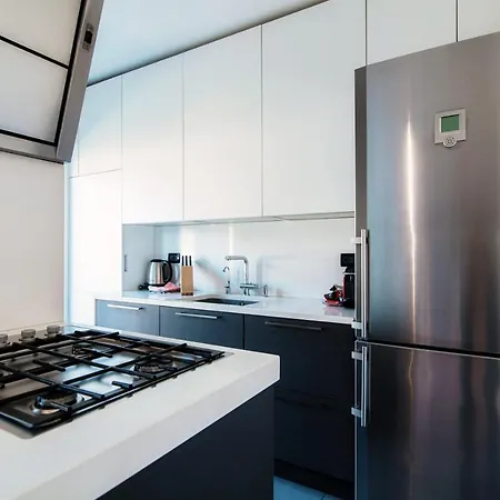 Eye On Lighty Loft By House Of Travelers * Como