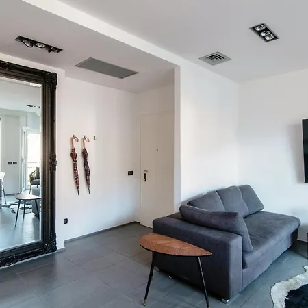 Апартаменты Eye On Lighty Loft By House Of Travelers Комо